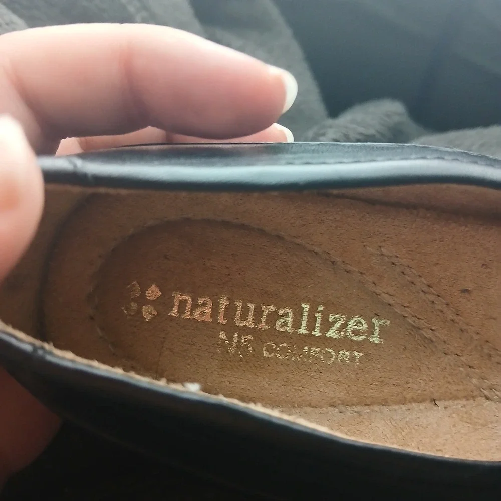 Naturalizer Crayton Loafers 6.5M Black Leather N5 Comfort Low Wedge Slip On Shoe
